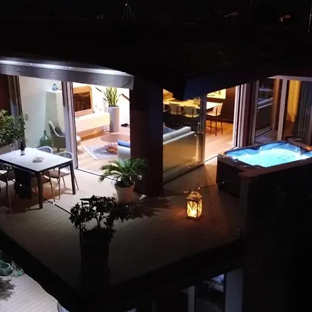 Apartamento The Q Superior - A Penthouse With Jacuzzi And Sauna