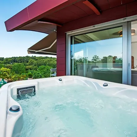 The Q Superior - A Penthouse With Jacuzzi And Sauna Lägenhet
