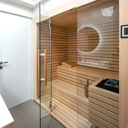 The Q Superior - A Penthouse With Jacuzzi And Sauna