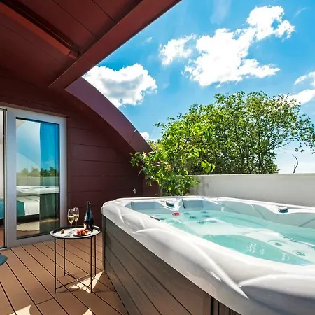 The Q Superior - A Penthouse With Jacuzzi And Sauna