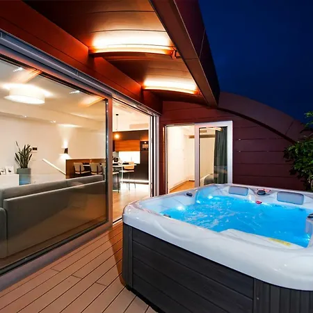 Apartment The Q Superior - A Penthouse With Jacuzzi And Sauna *