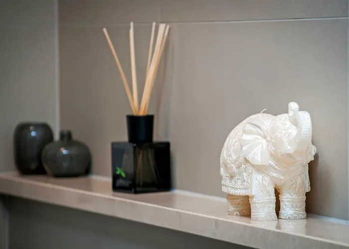 The Q Superior - A Penthouse With Jacuzzi And Sauna * ロヴィニ