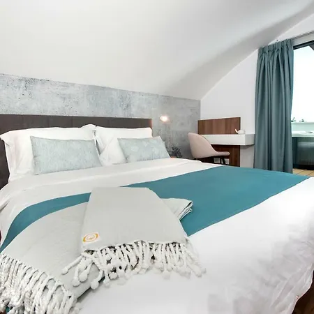 The Q Superior - A Penthouse With Jacuzzi And Sauna