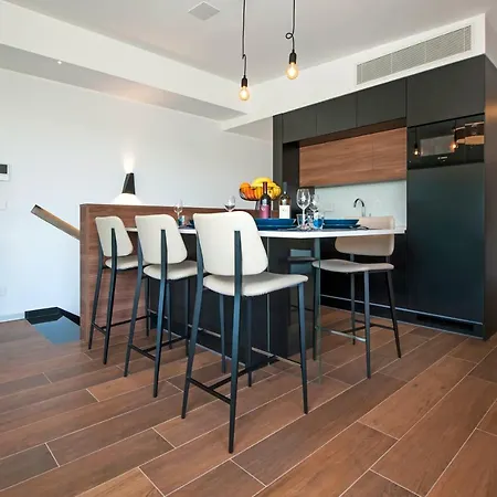 The Q Superior - A Penthouse With Jacuzzi And Sauna *