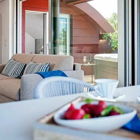 The Q Superior - A Penthouse With Jacuzzi And Sauna Apartment *